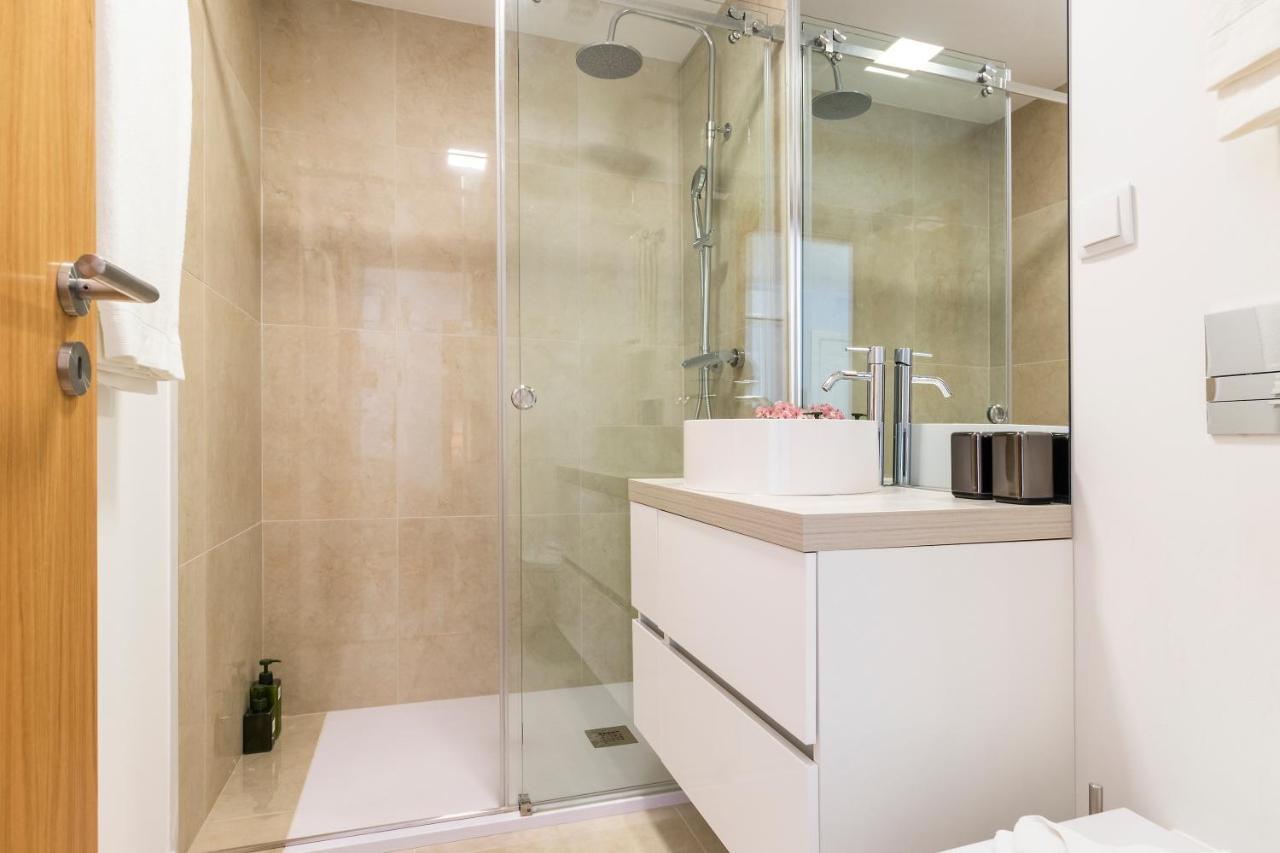 Perfect 1 Bed In Chiado With Aircon Apartment Lisbon Exterior photo
